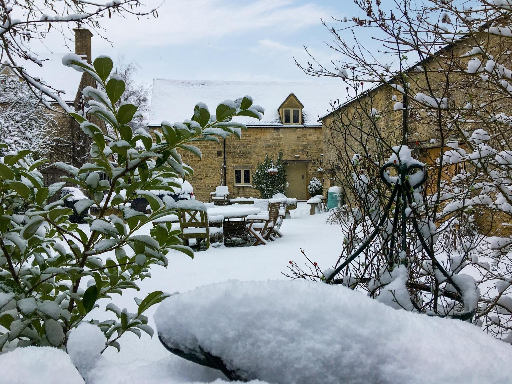 Flowers Barn Daglingworth 외부 사진